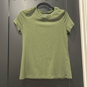 Banana Republic green shirt size M
